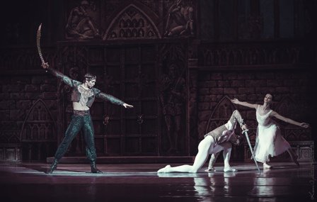 "Раймонда": дебют у головній партії "Раймонда": дебют у головній партії